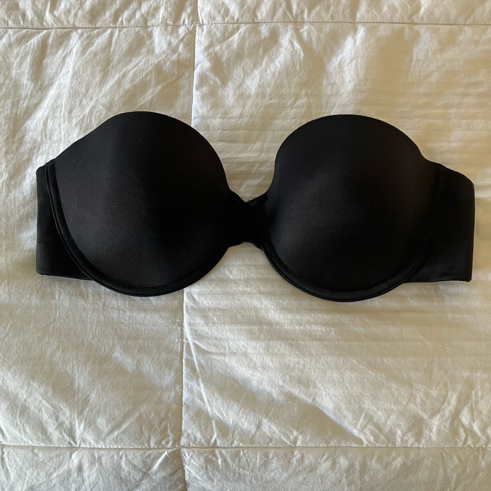 Maidenform Black Seamless Strapless Bra